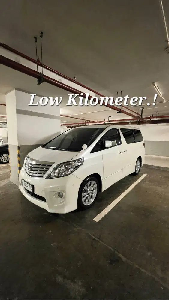 Toyota Alphard 2.4 S Premium Sound AT Low KM!