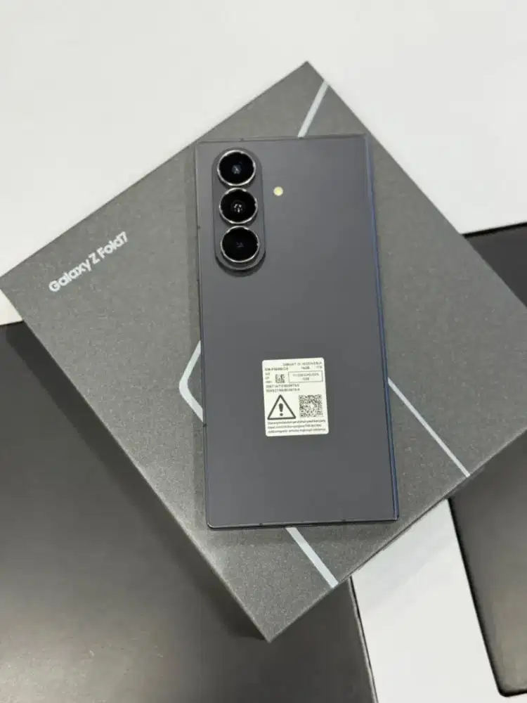 SAMSUNG Z FOLD 7 16/1TB JET BLACK (SUPER LIKE NEW)