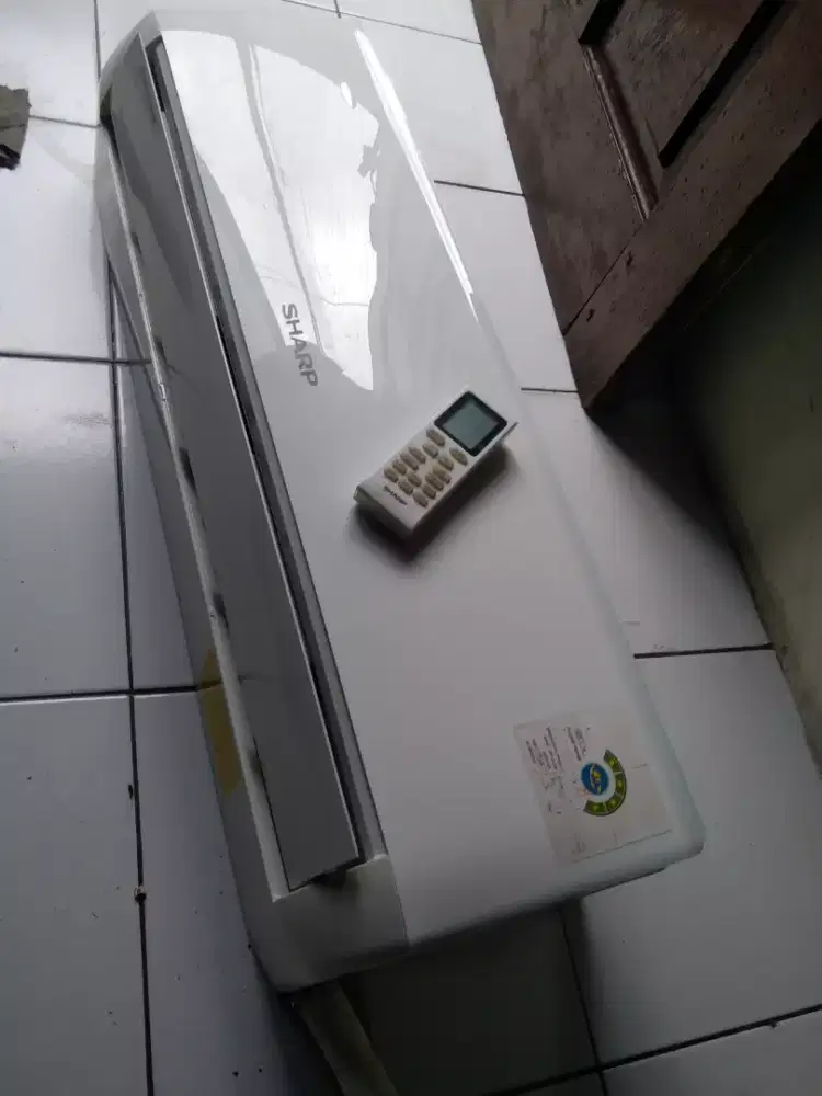 D jual ac sharp  1 pk sama pasang terima dingin