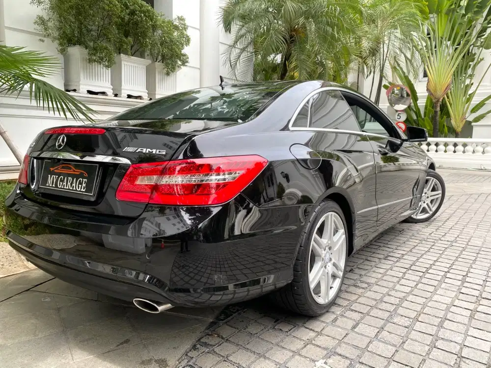 E 350 Coupe AMG 2010 Hitam km 60rb Full Original