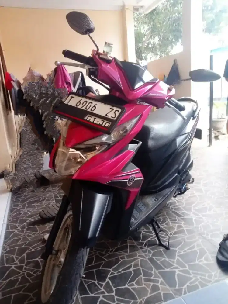 Honda Beat ECO Magenta Hitam Kumplit Isi Murah