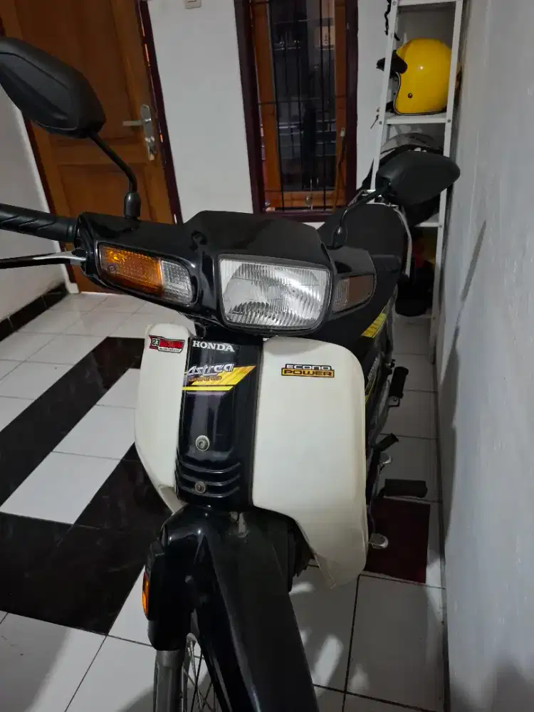 Astrea Grand Bulus Tahun 1993