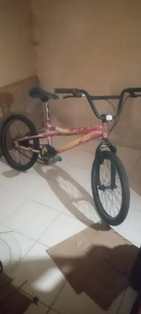 Sepeda merk pacific ukuran 20 inch