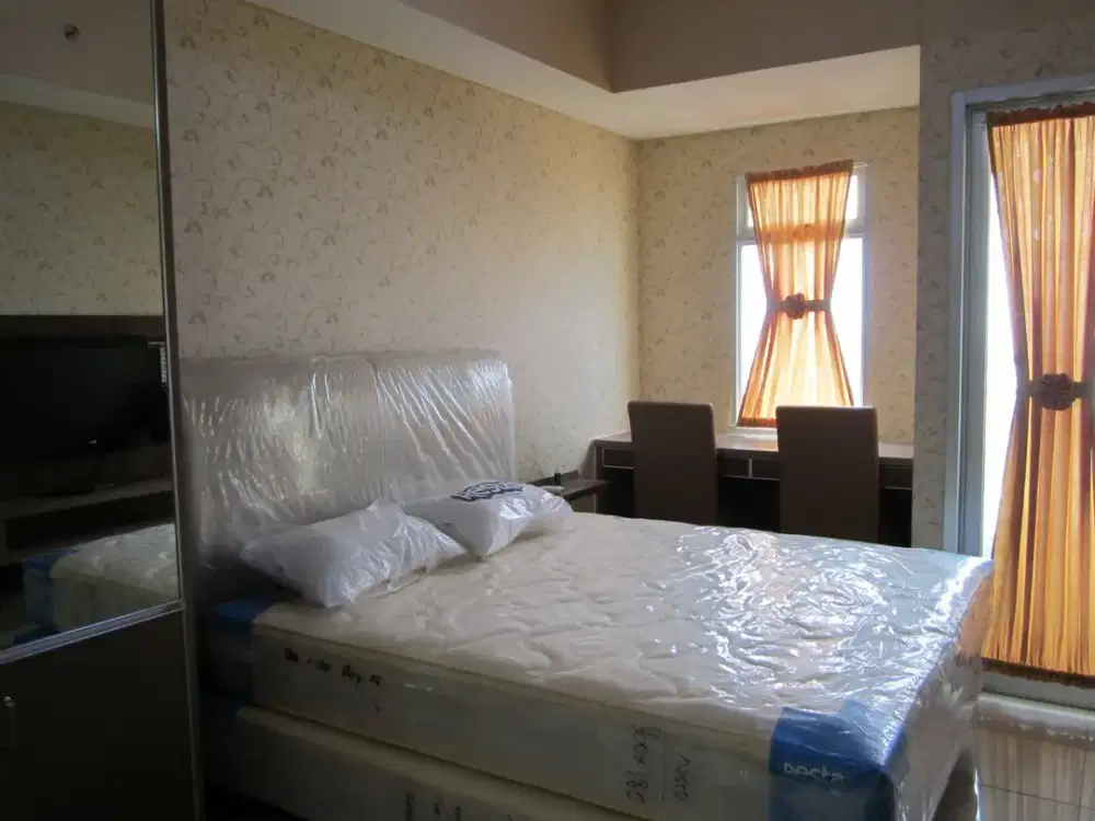 ready disewakan apartemen green lake sunter,tipe studio full furnished,view laut priok,hadap utara,lantai tengah