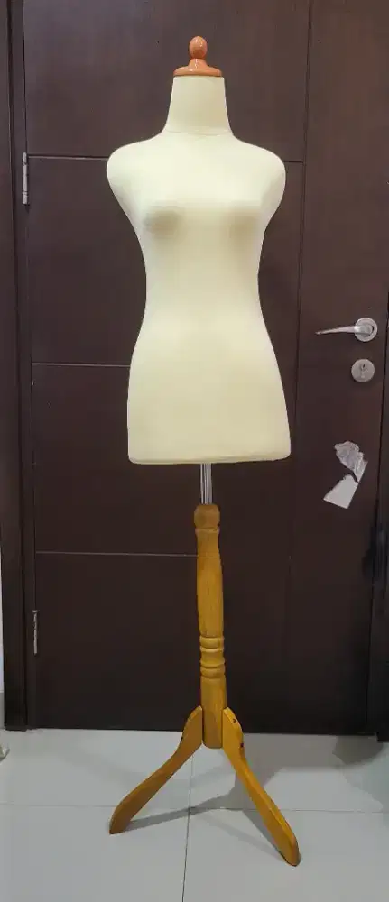 PATUNG BONEKA MANEKIN TANPA KEPALA