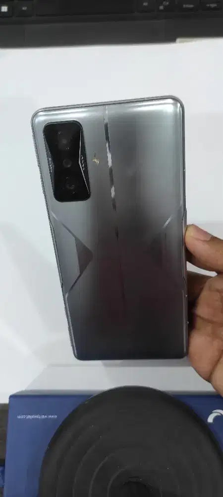 POCO F4 GT (HP GAMING Snapdragon 8gen1