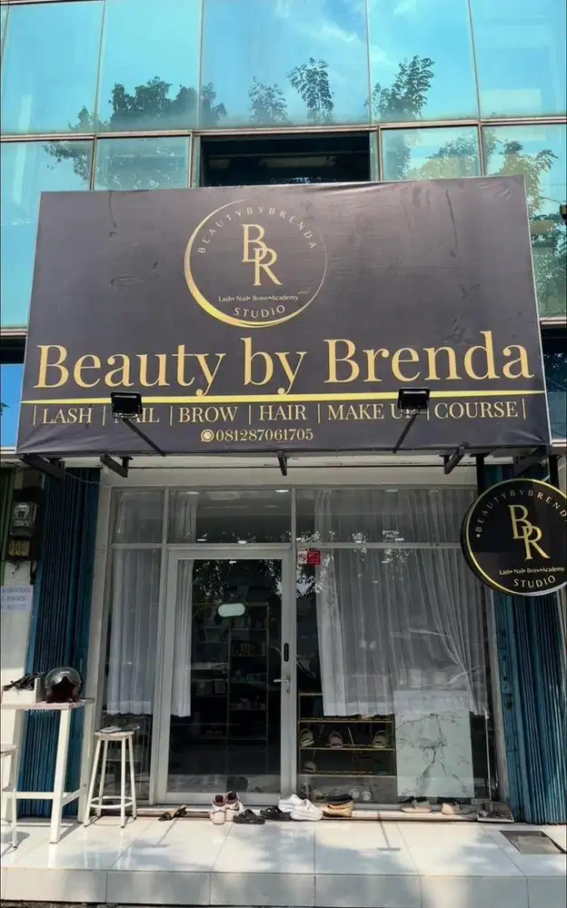 Loker Eyelash dan Nailart