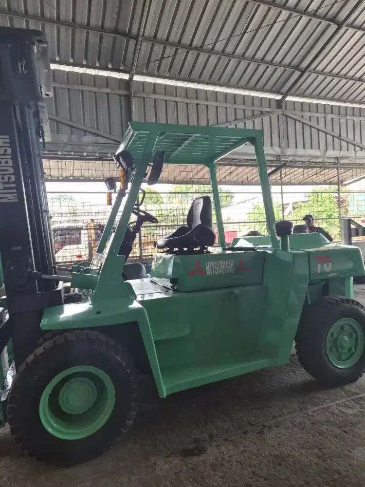 Forklift 7 Ton Mitsubishi siap kerja