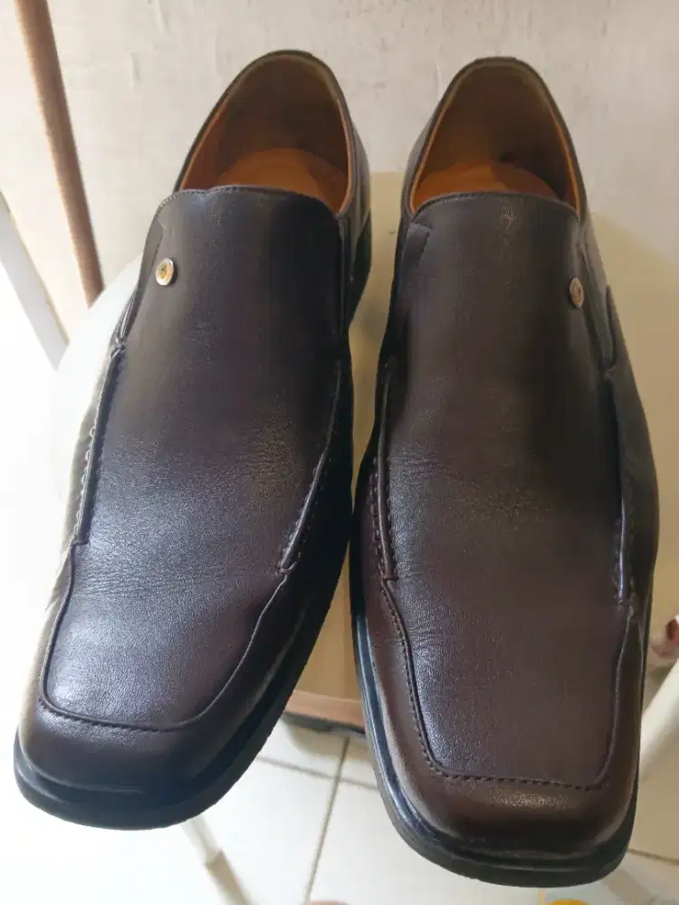Sepatu pria kulit 'MAX BAREN'S size 42 warna coklat orginal