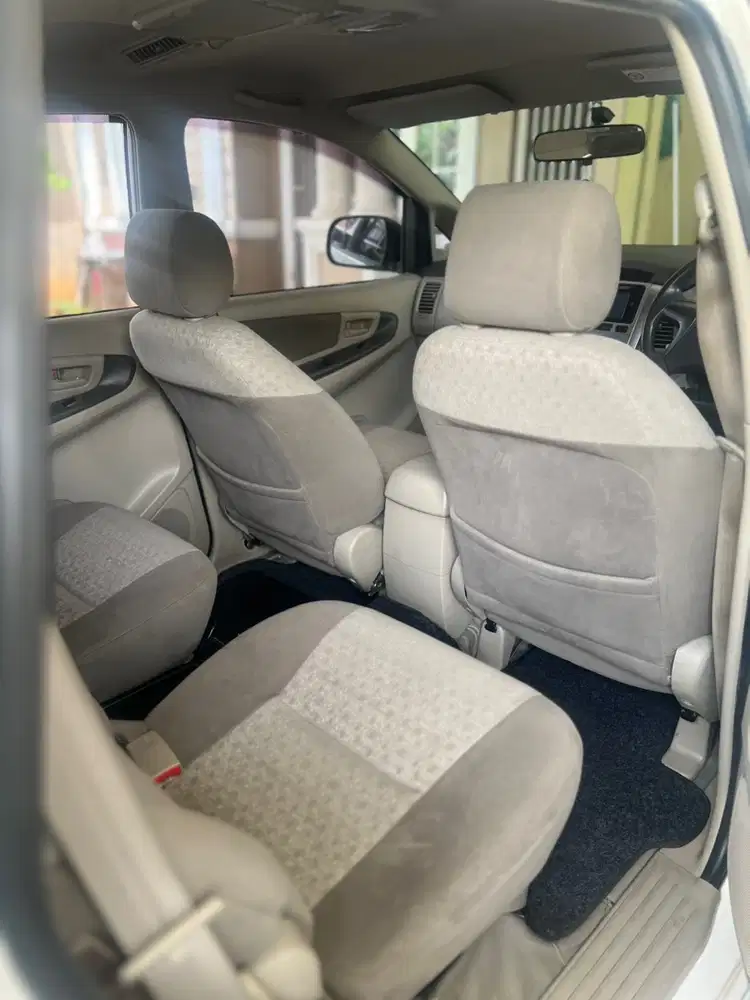 Toyota Kijang Innova 2014 Bensin
