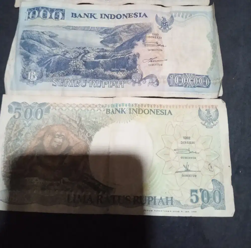 Uang kuno 1000 dan 500