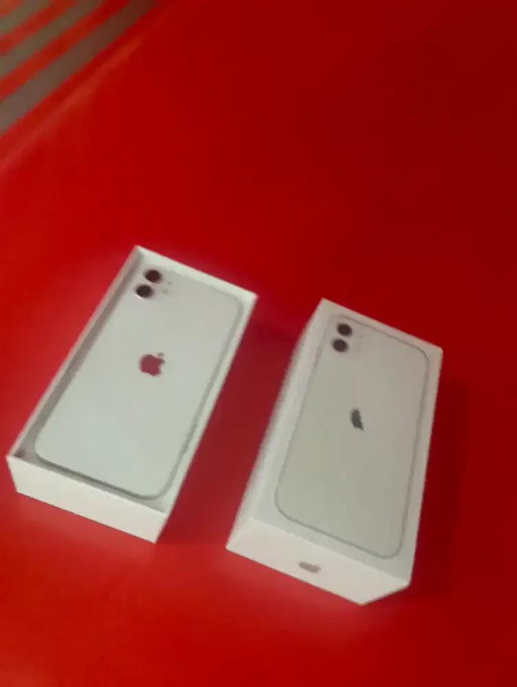 Iphone 11 128gb putih alami