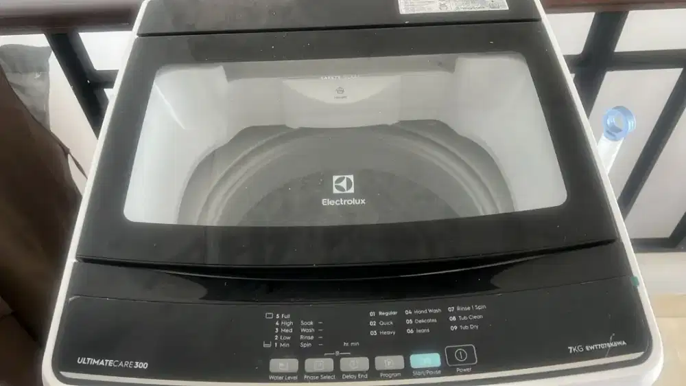Dijual murah meriah mesin cuci merk Electrolux