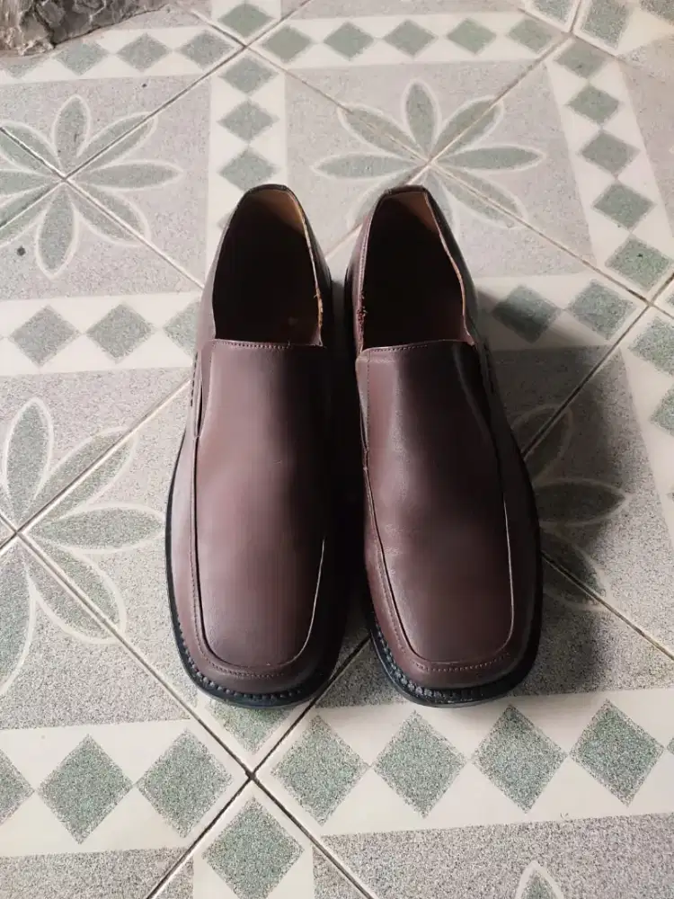 Fast sale sepatu dockers