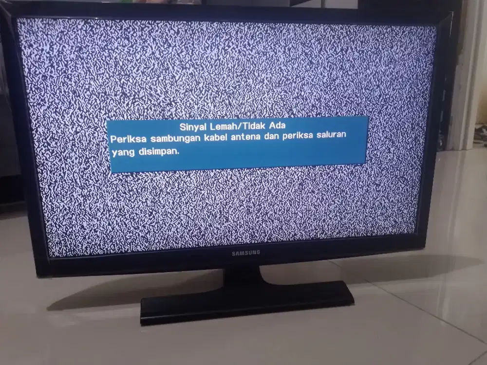 Dijual TV Samsung Led msh bagus lengkap remote aslinya & nyala normal