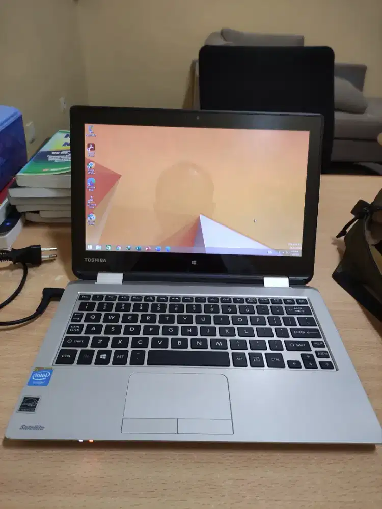 Di jual murah Laptop kenangan Toshiba Satellite