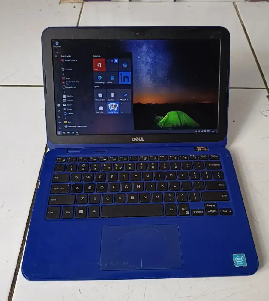 Netbook Dell 12 inch  ram 4/500 bAtre 3 jam windows 10 semua normal