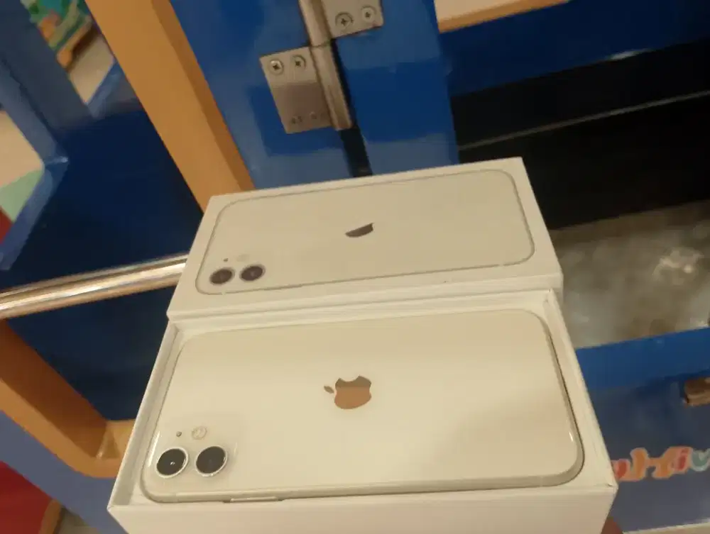 Iphone 11 128gb sudah mulus cakep juga