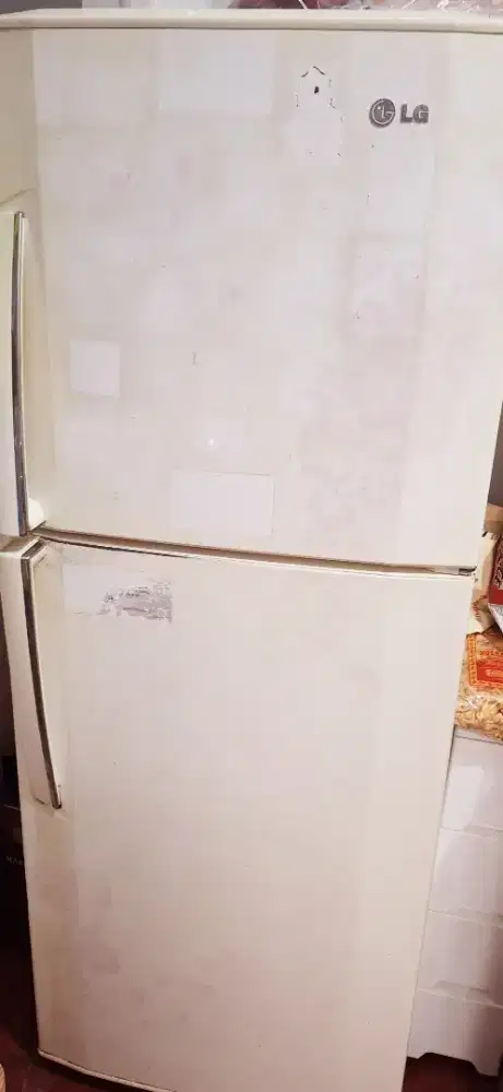 Kulkas LG 2 pintu
