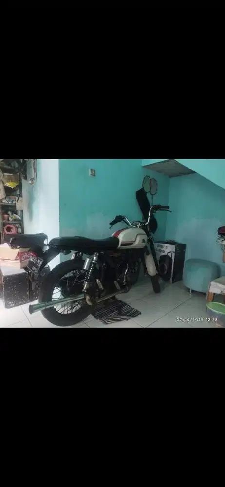 di jual aja nih benelli motobi 152