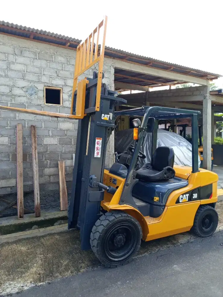 Forklift Three lift 3 Ton Mast 4,7 meter
