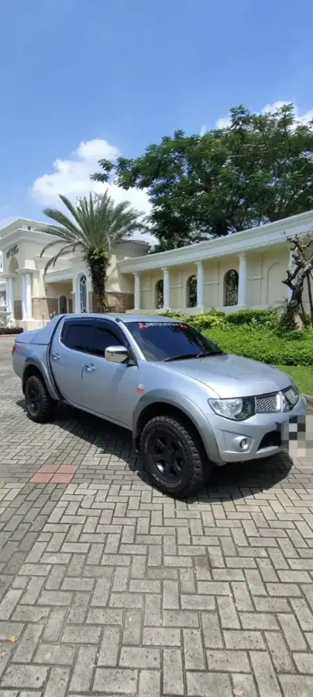 Strada double Cabin'2013 istimewa