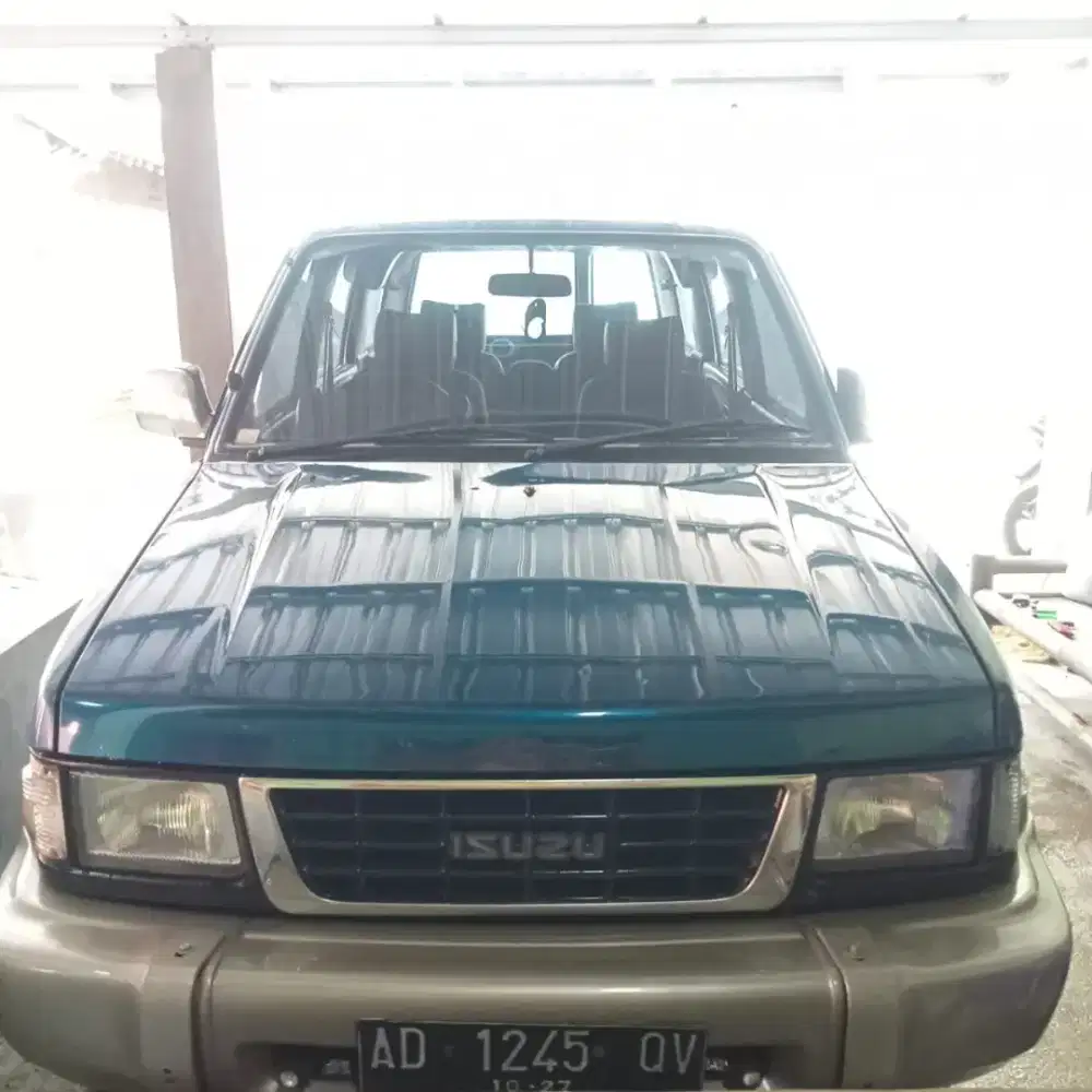 Di jual Isuzu Panther Hi-Sporty istimewa 2.5 tahun 1999