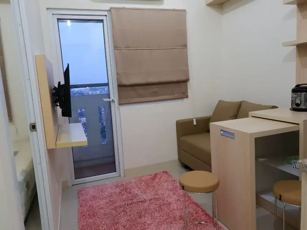 GREEN PRAMUKA CITY APARTEMEN 2 KAMAR FURNISHED LENGKAP TOWER ATAS MALL PER 6 BULAN INCLUDE MAINTANCE