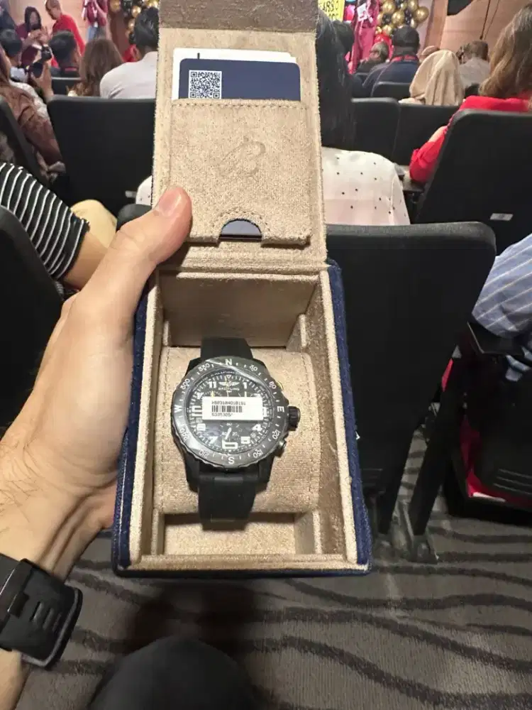 Breitling Endurance Pro Endu 44