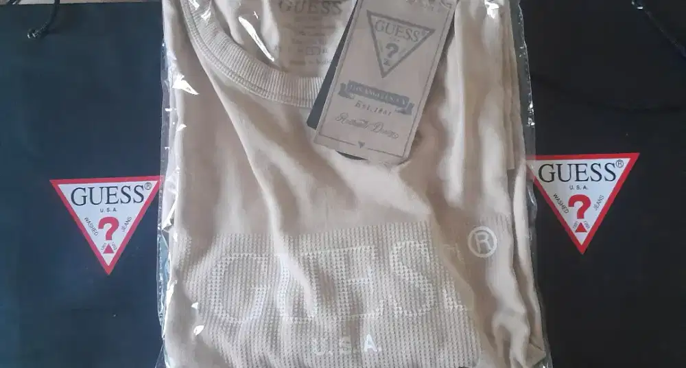 Kaos baru guess