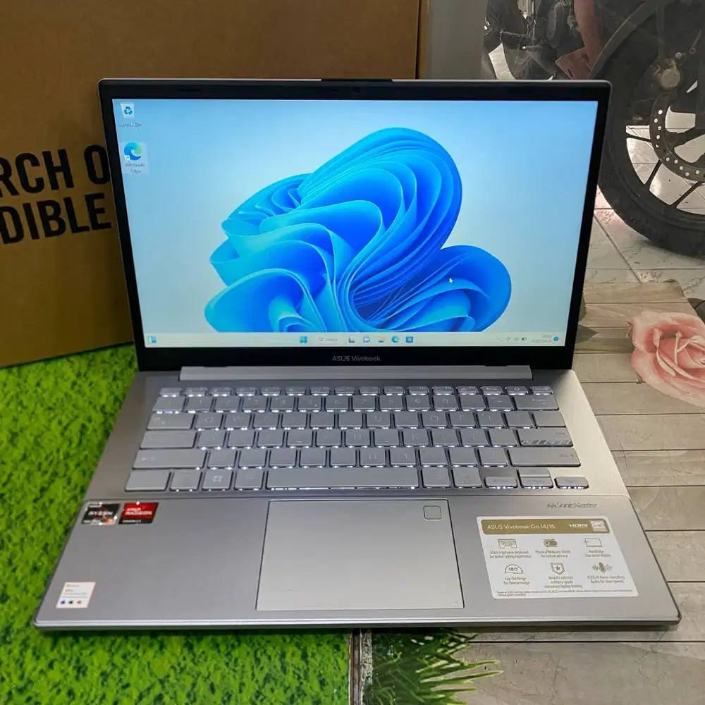 New Asus Vivobook Go E1404FA Ryzen 3-7320U 8GB256GB 14 FHD Windows 11