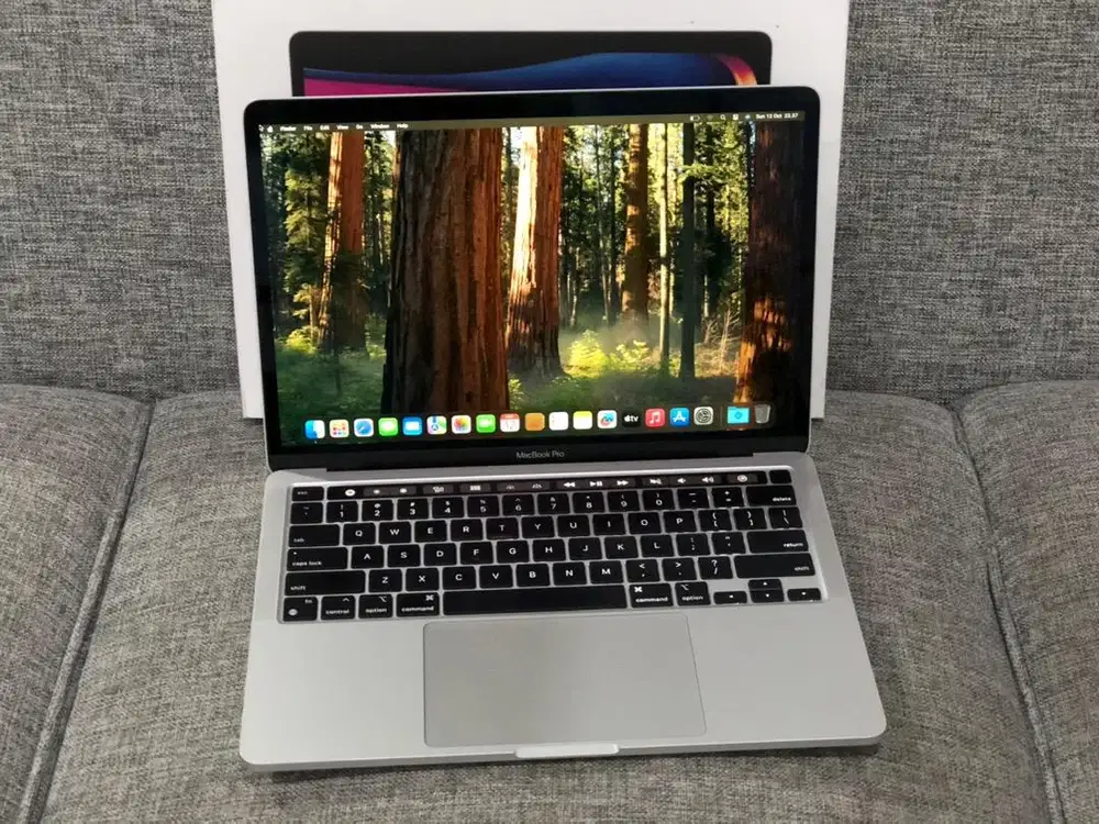 CTO Macbook Pro M1 RAM 16 GB SSD 256 GB iBOX LikeNew FulSet Siap Pakai