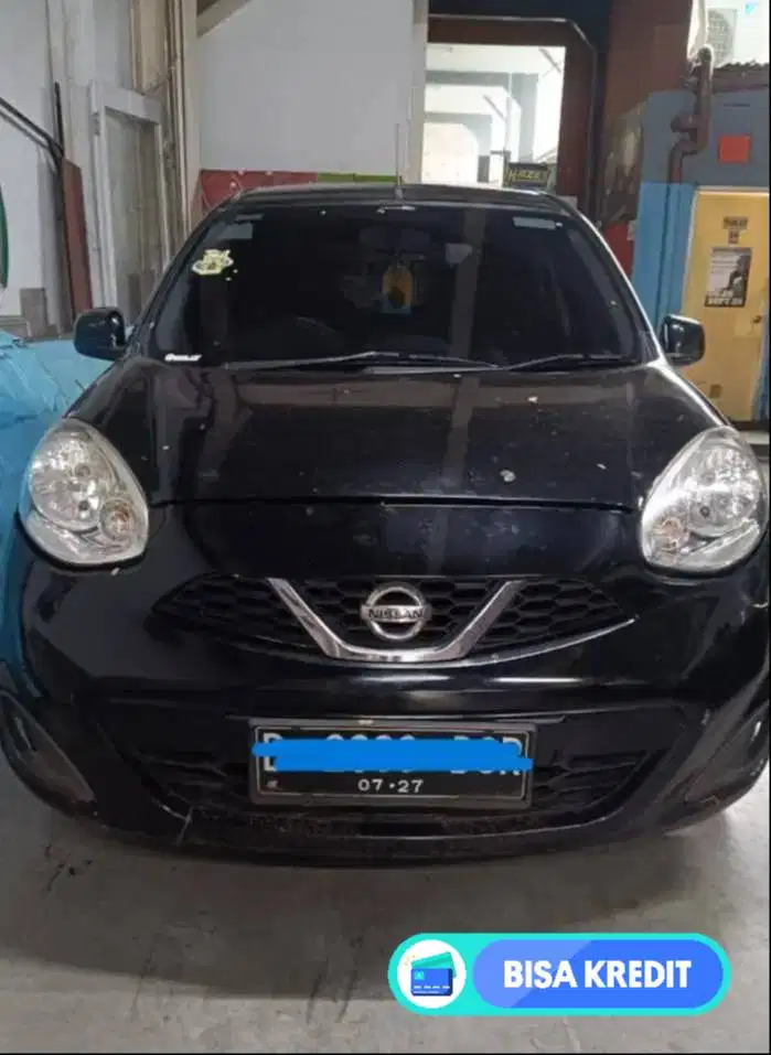 DIJUAL NISSAN MARCH 2017 HITAM