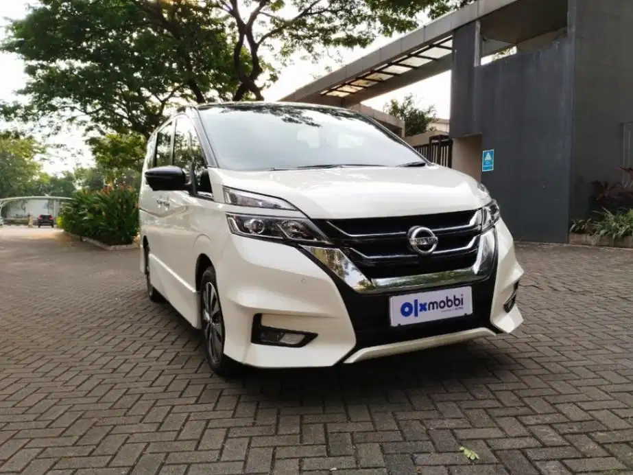 LOW DP Nissan Serena 2.0 Highway Star Bensin-AT 2021 TTB