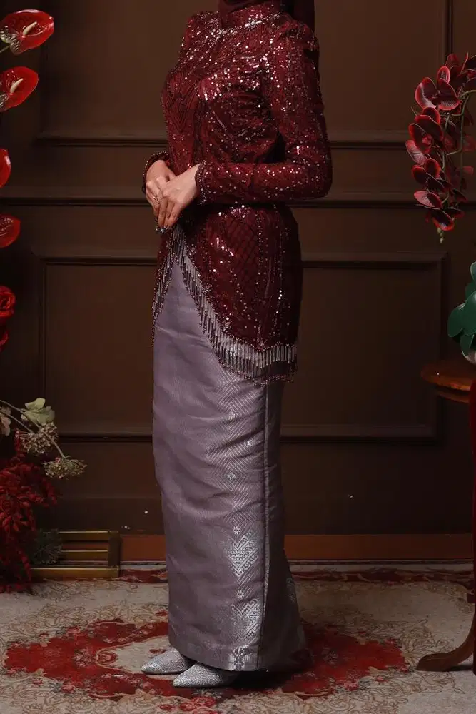 Jual baju kebaya wisuda burgundy