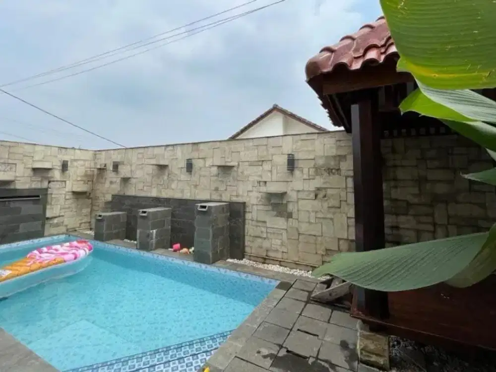 Dijual BU Rumah 2 Lantai, Include Furniture dan Private POOL di Kota Subang
