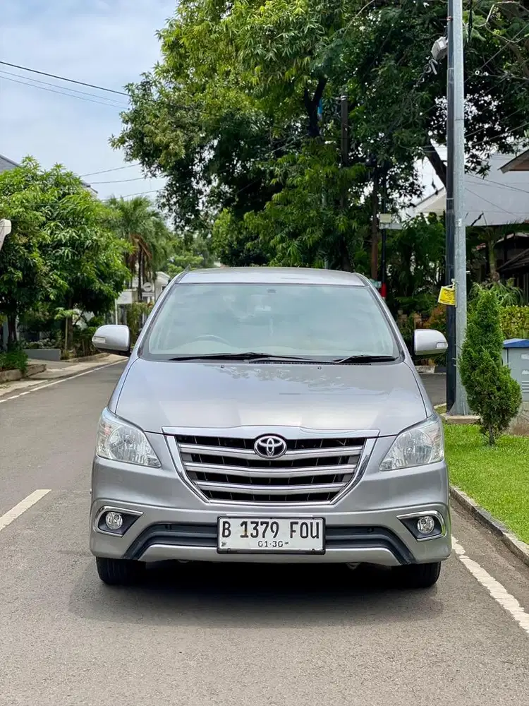 Kijang Innova V M/T 2014