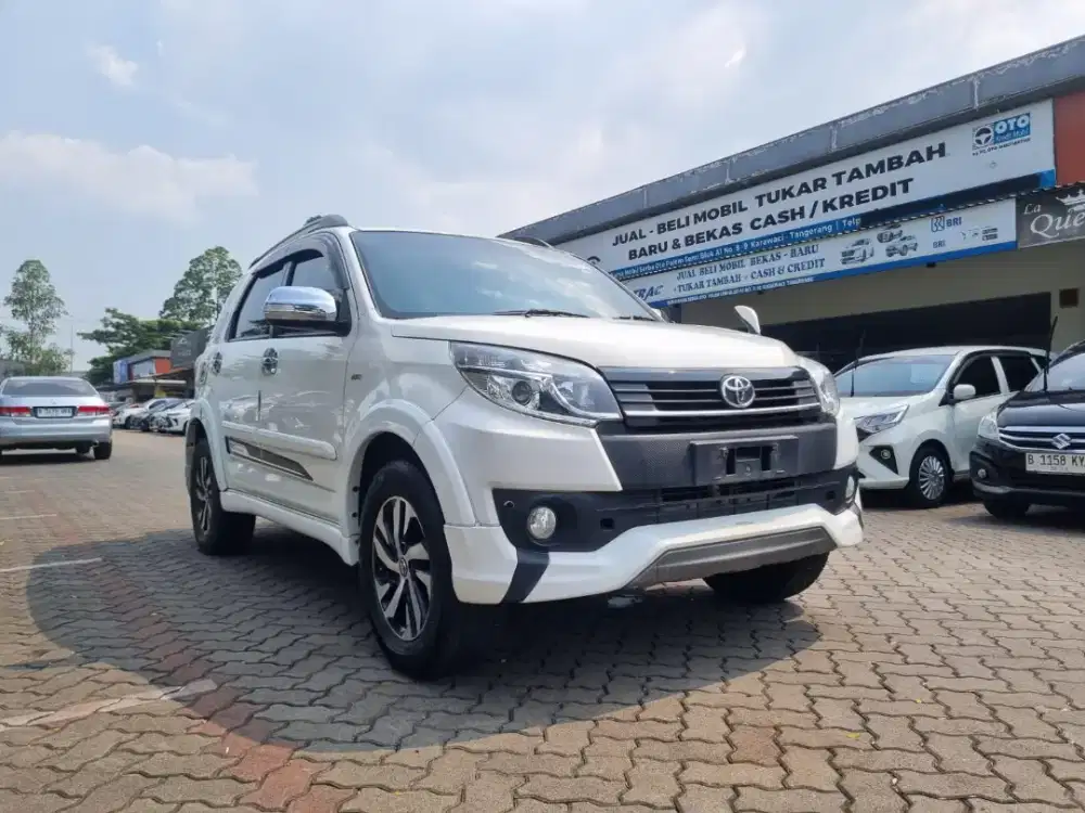 HARGA TERMURAH!! TOYOTA RUSH 1.5 S TRD SPORTIVO MATIC 2015 PUTIH