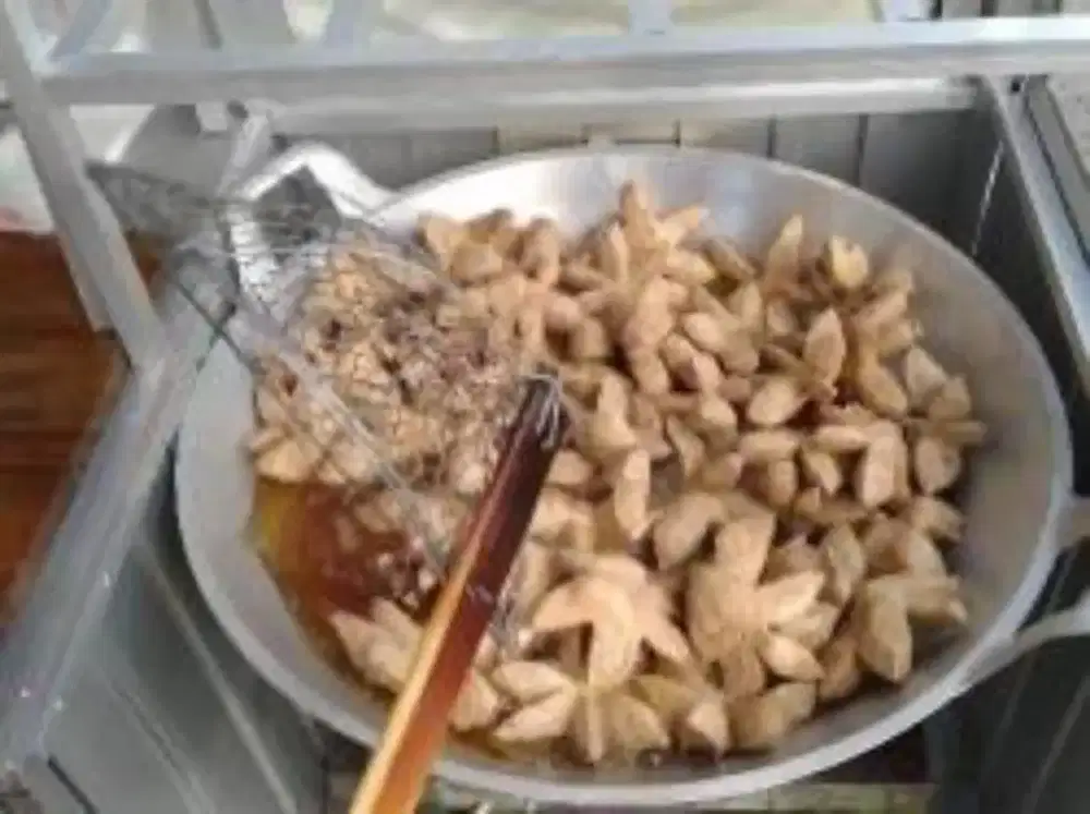 Lowongan kerja jaga lapak es teh bakso dan playground