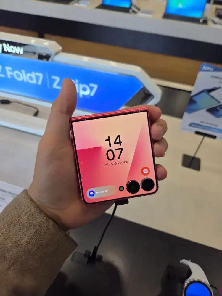 New Galaxy Z Flip 7 Ram 12/256GB dan 12/512GB Garansi resmi SEIN