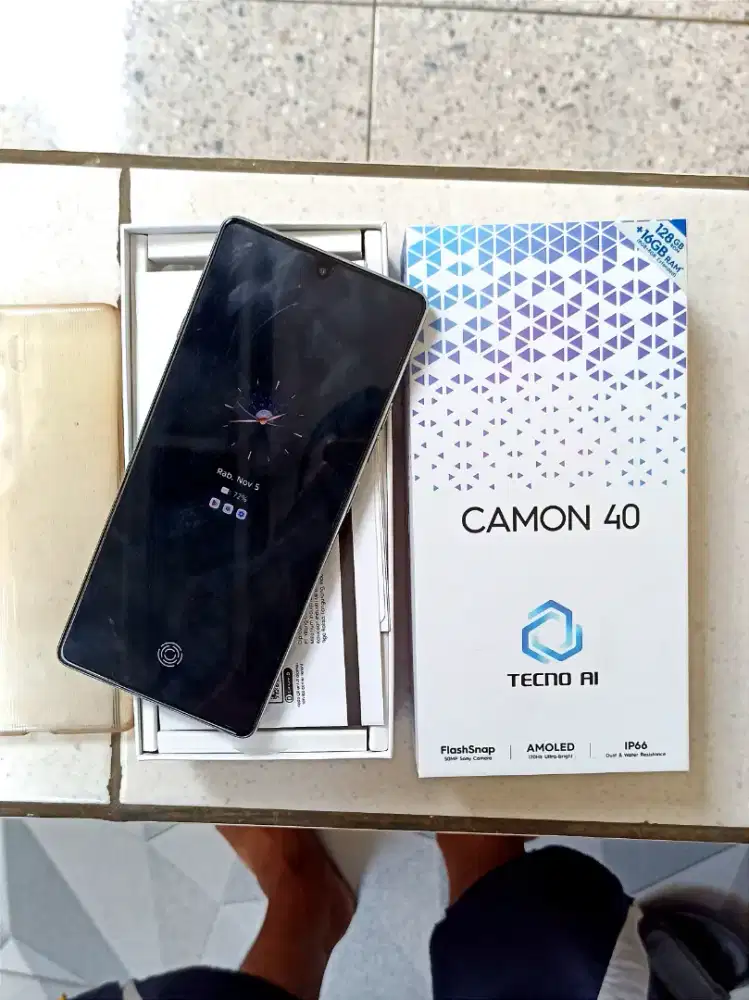 TECNO CAMON 40 (8/128)