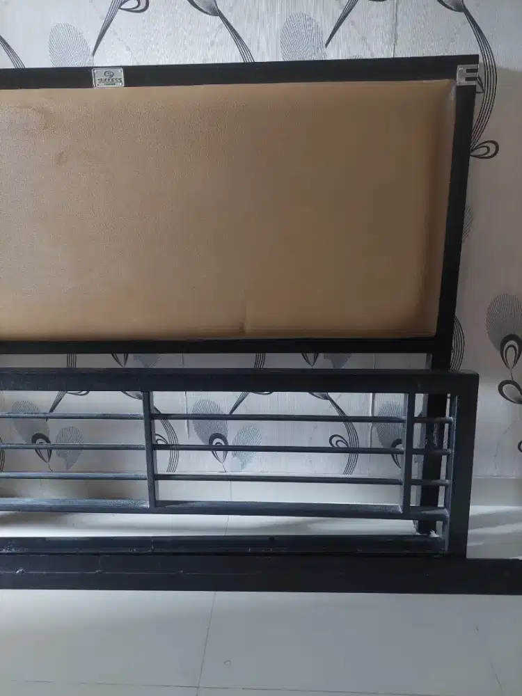 Sandaran + Dipan Minimalis Besi kokoh Merk SUCCES