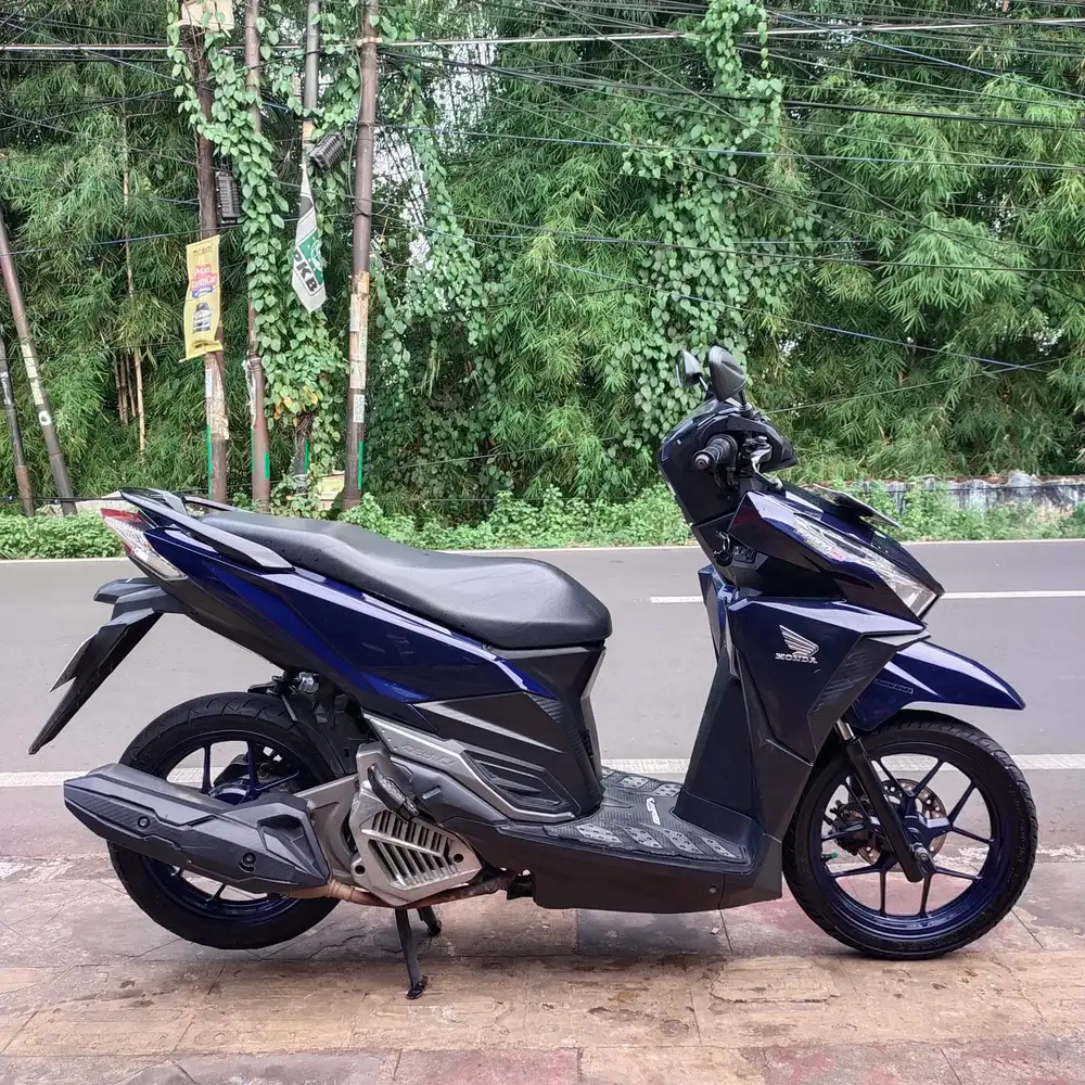 Vario 150 OLD 2018 (Biru mesin Cakep Bagus Lengkap orisinil)