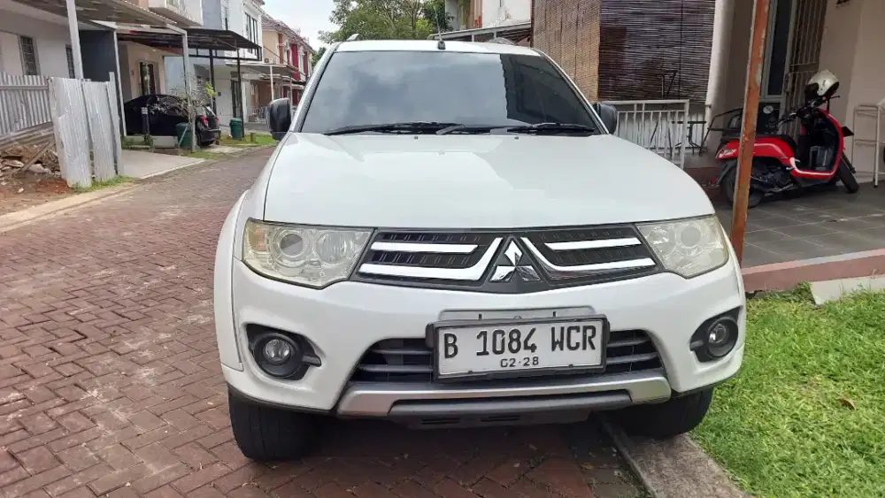 Mitsubishi Pajero Exced 2.5 AT 2014
