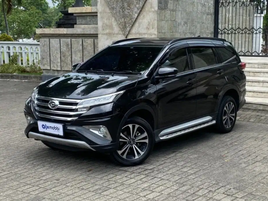 Like New Daihatsu Terios 1.5 R Deluxe Bensin-MT 2019 Hitam LRZ