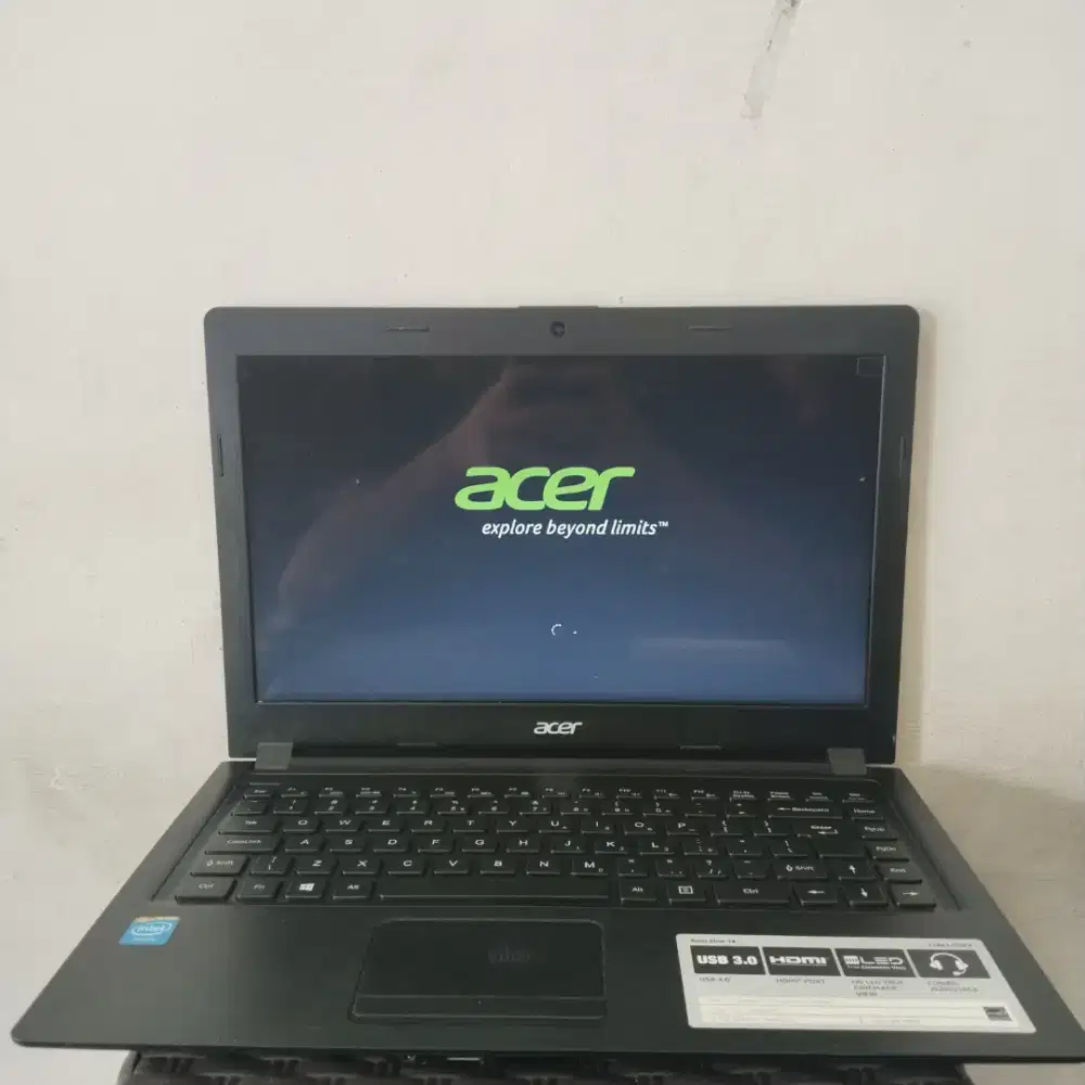 JUAL LAPTOP ACER ONE 14 Z1401 INTEL CELERON N2840 RAM8GB,HDD320GB