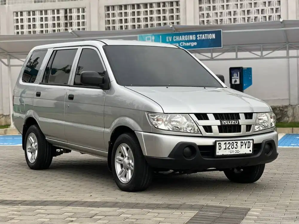 [JUAL CEPAT BARANG BAGUS] Isuzu Panther Smart LM MANUAL 2015