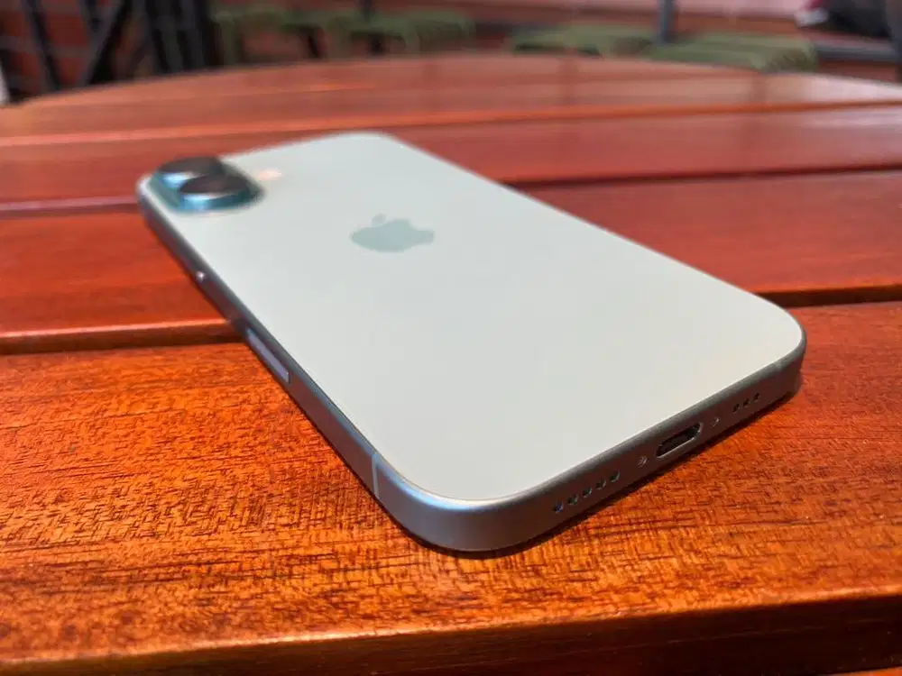 iPhone 16 256GB Teal Garansi Resmi PA/A Erafone