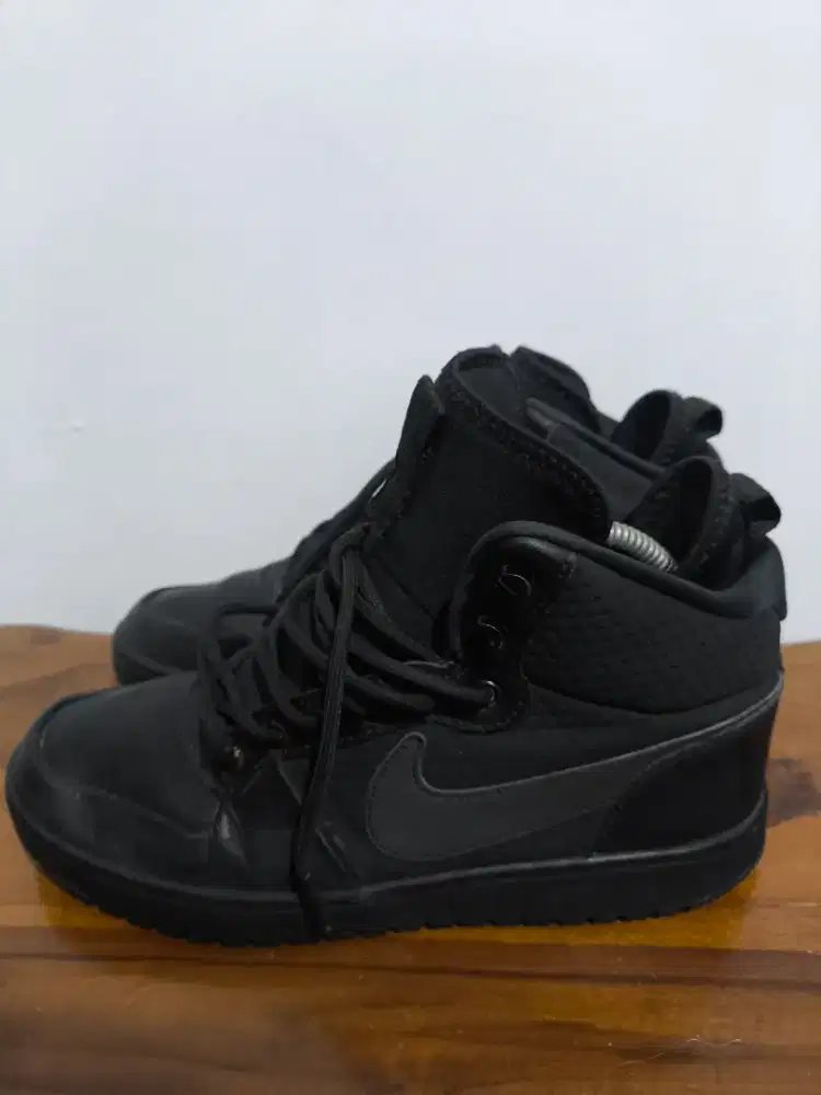 Sepatu Nike court borought triple black size 42