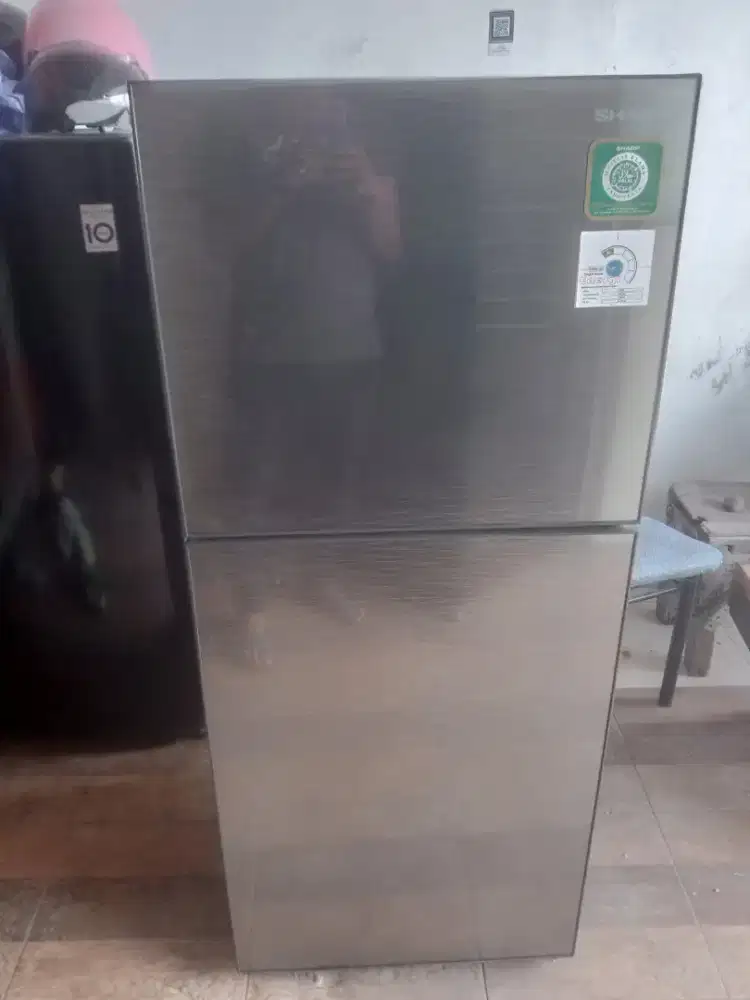 Kulkas 2 pintu SHARP